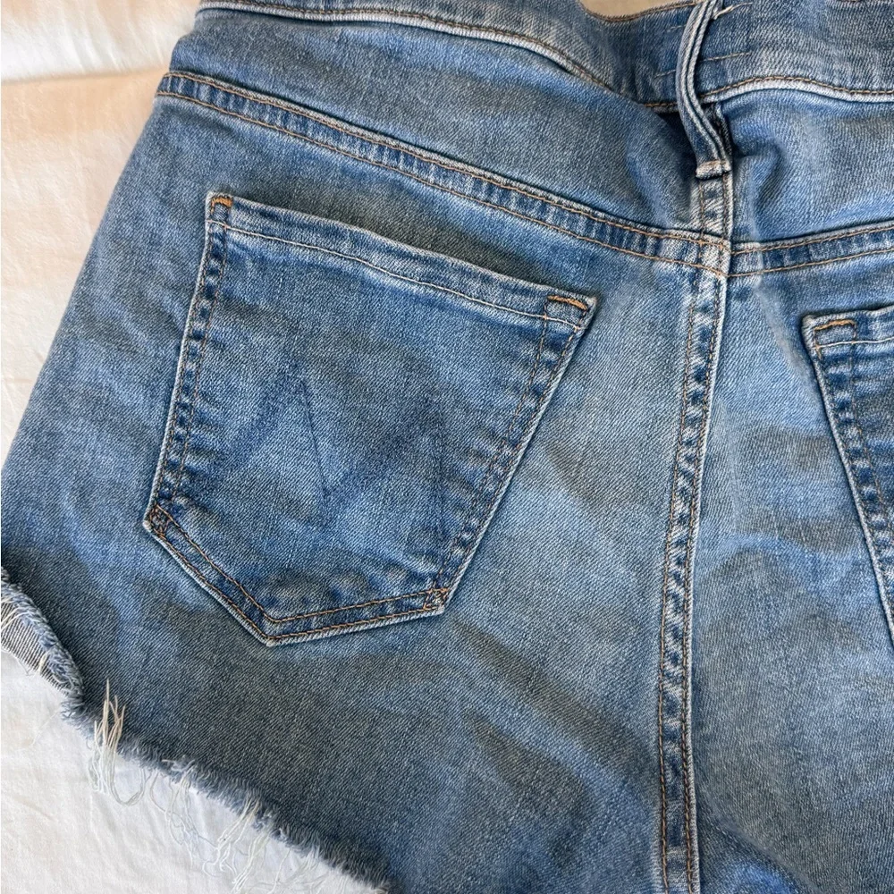 MOTHER DENIM Rascal Slit Flip Shorts - Picture 3 of 6